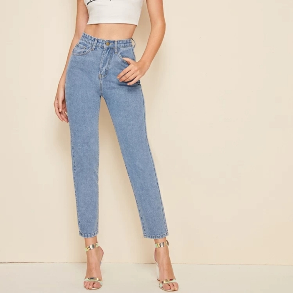 Mom jeans bleach in wash